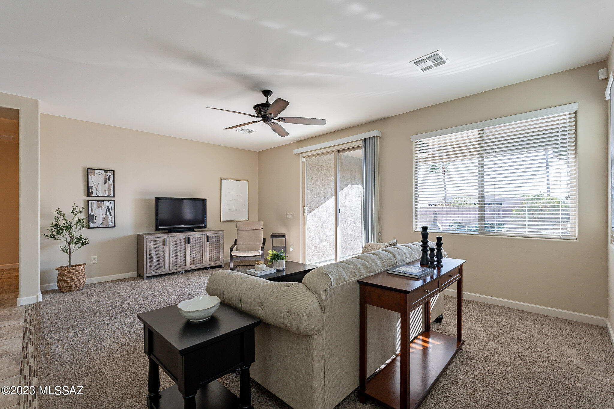8409 North Gaetano Loop Tucson, AZ 85742 - Photo 11 of 49