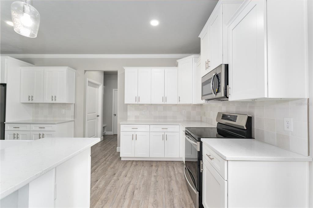 6671 Southwest 15th Place Gainesville, FL 32607 - Photo 7 of 77