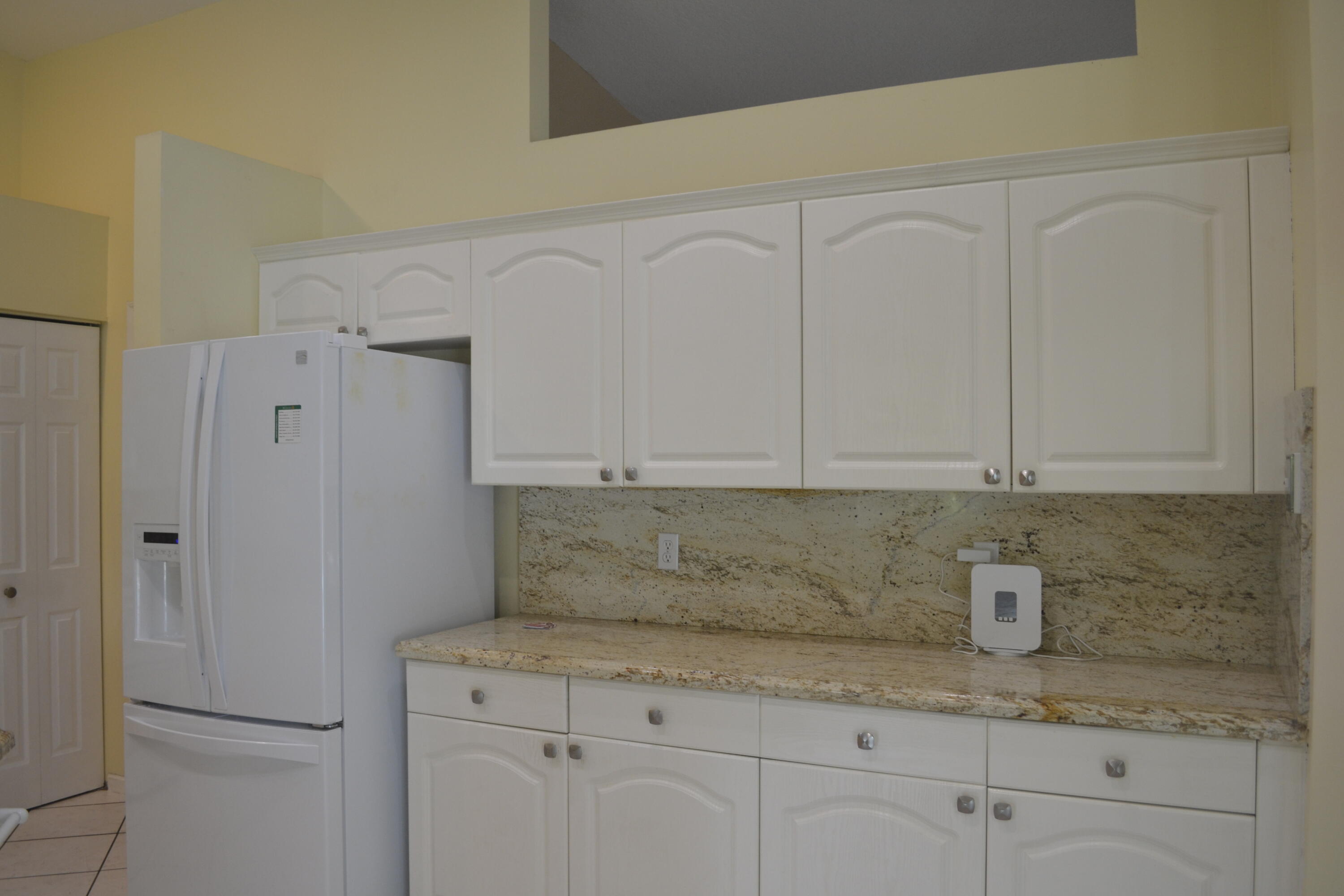 1104 Raintree Lane Wellington, FL 33414 - Photo 4 of 30 Kitchen