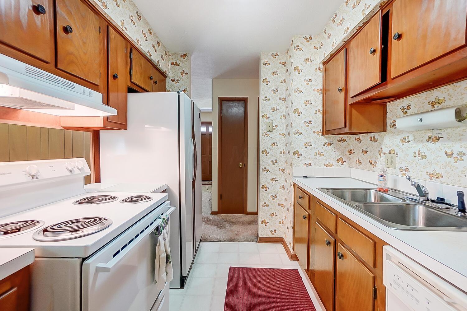 6033 Cairo Road Westerville, OH 43081 - Photo 8 of 43 6033