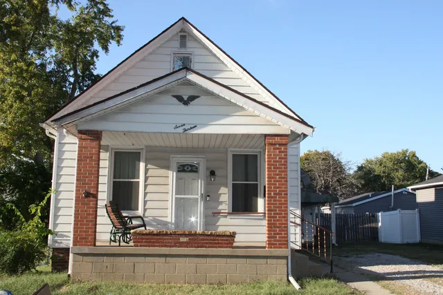 $126,500 | 713 O Hara Street, Bloomington, IL 61701
