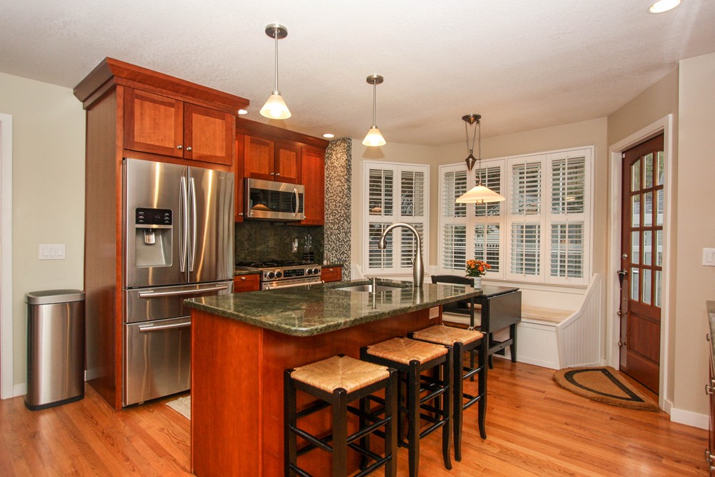 188 Burbank Road Longmeadow, MA 01106 - Photo 8 of 30 Gallery Image 8