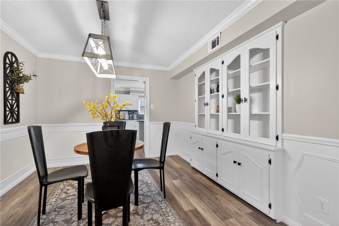 103 Granby Place Portland, TX 78374 - Photo 17 of 40 a view of a dining room with furniture