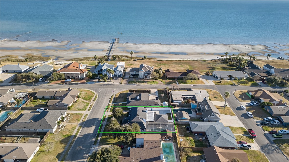 103 Granby Place Portland, TX 78374 - Photo 3 of 40 a view of a city
