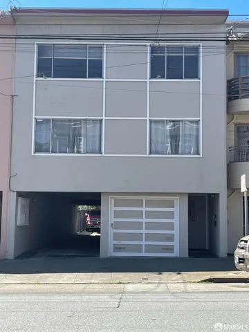 a view of house exterior