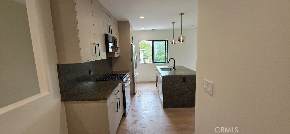 76 Seton Road, Unit 2 Irvine, CA 92612 - Photo 5 of 58