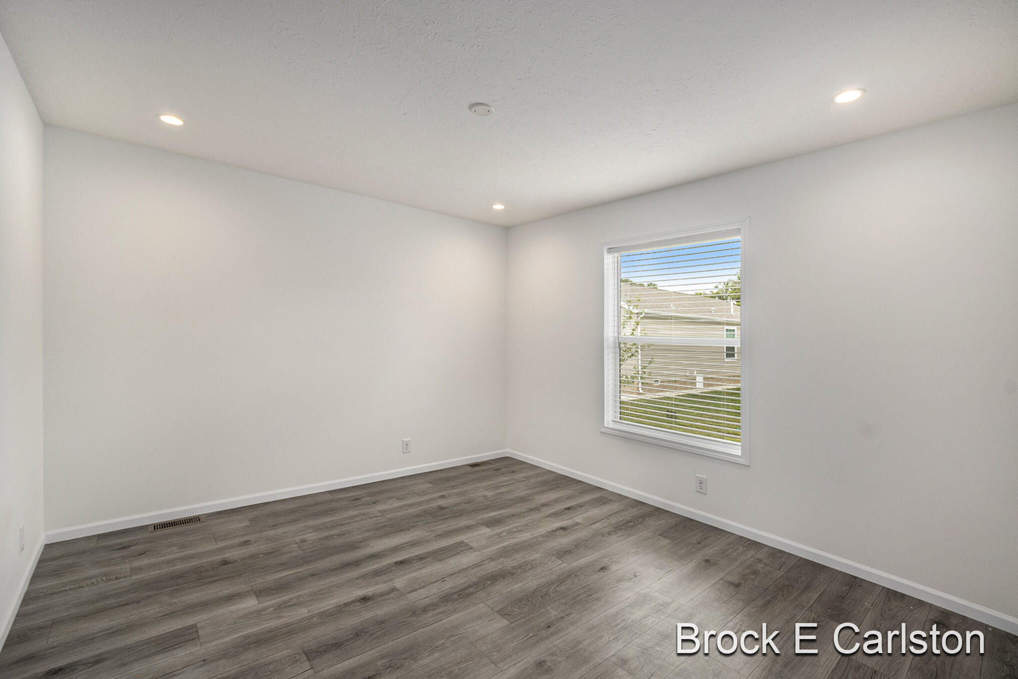 1283 East Ellis Road, Unit 18 Norton Shores, MI 49441 - Photo 14 of 22 DSC_4561