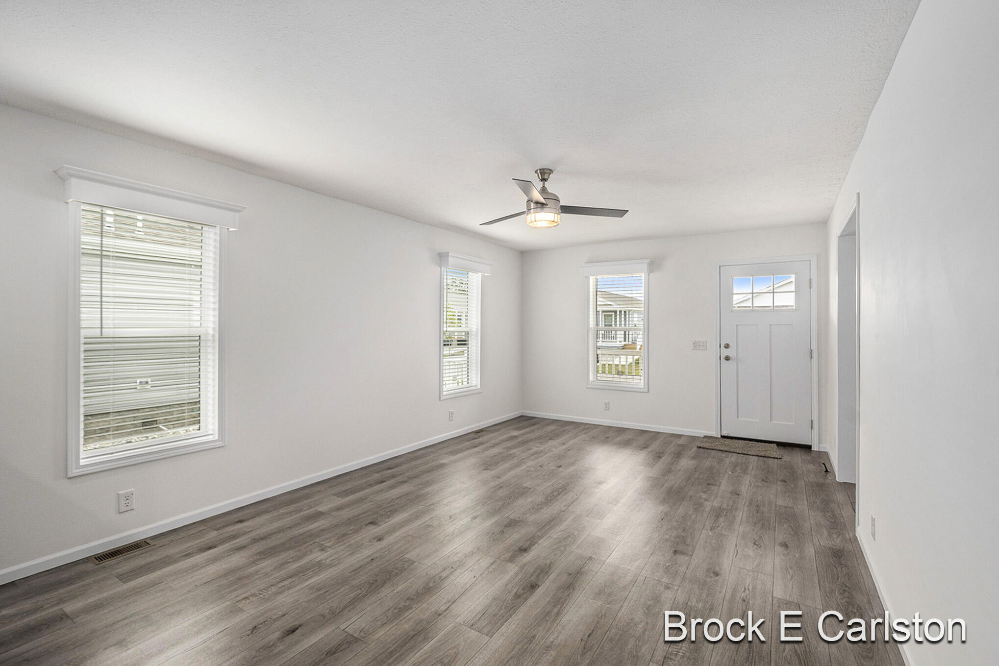 1283 East Ellis Road, Unit 18 Norton Shores, MI 49441 - Photo 6 of 22 DSC_4577