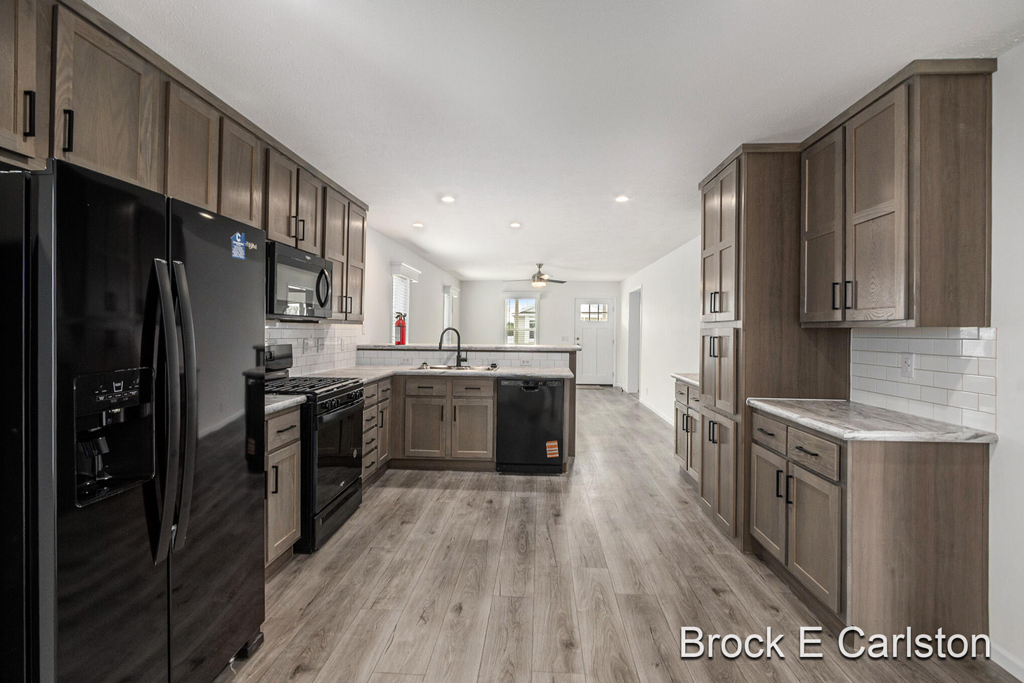 1283 East Ellis Road, Unit 18 Norton Shores, MI 49441 - Photo 10 of 22 DSC_4571