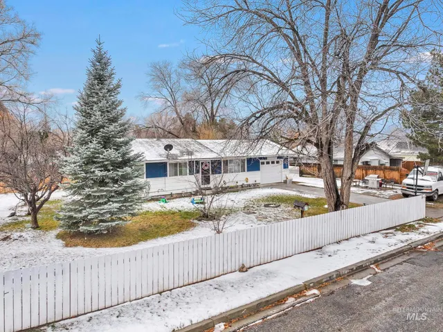 $260,000 | 403 3rd Avenue West, Jerome, ID 83338