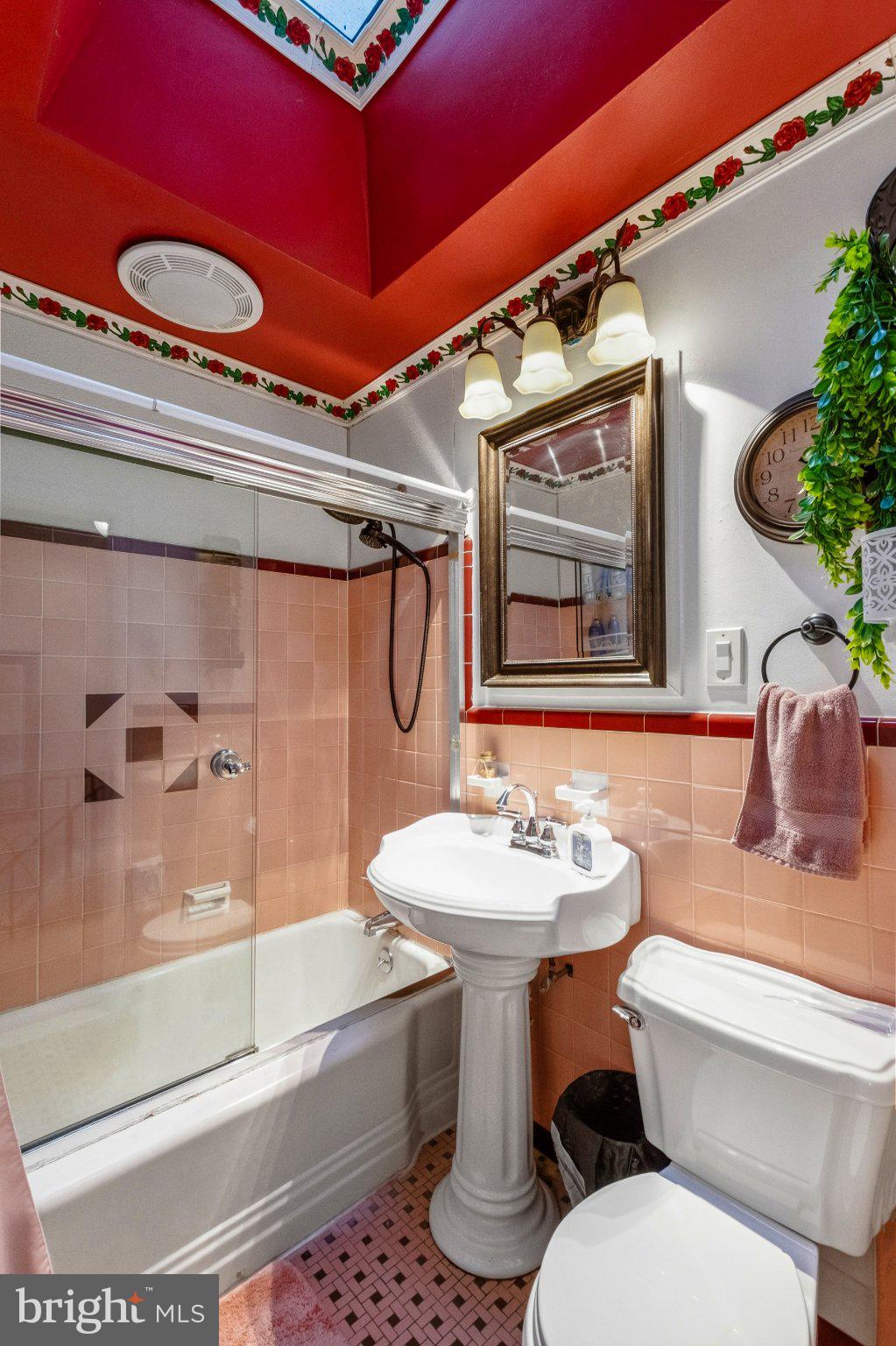 701 Marwood Road Philadelphia, PA 19120 - Photo 15 of 27 Gallery Image 15