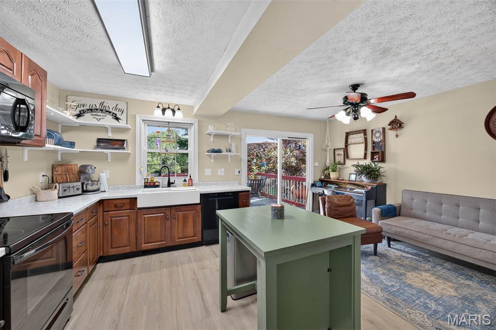 10904 Lake Road Highland, IL 62249 - Photo 17 of 37 Gallery Image 17