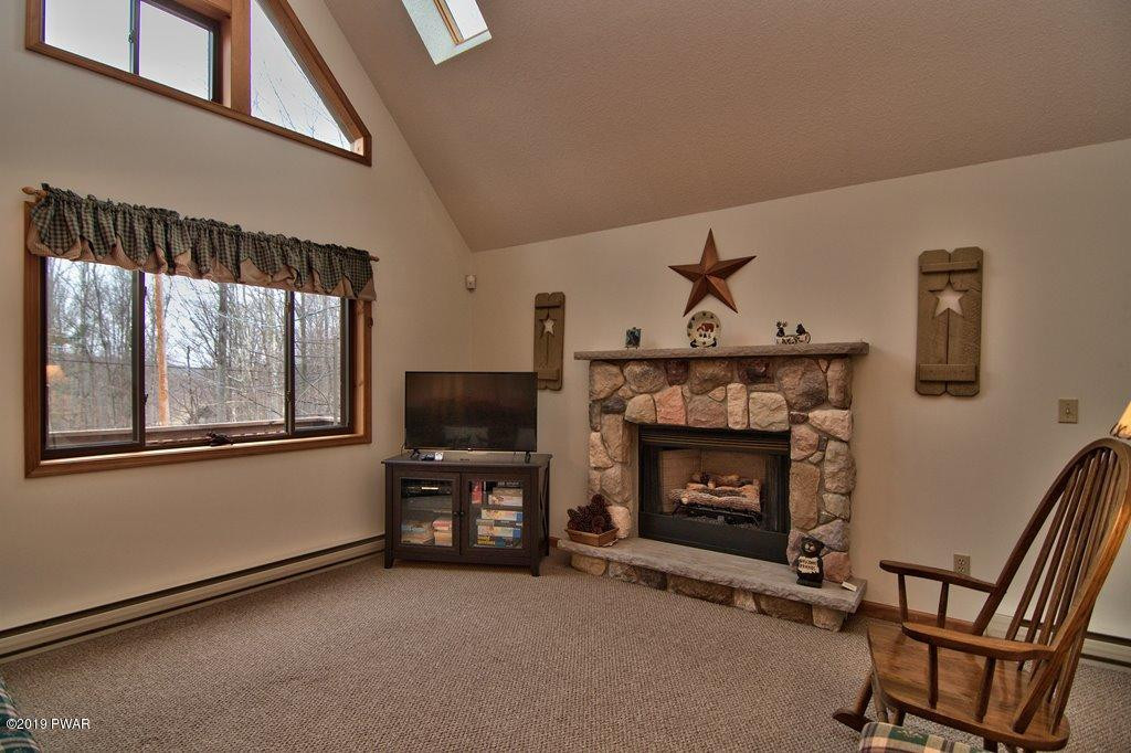 4338 Wedge Road Lake Ariel, PA 18436 - Photo 4 of 91