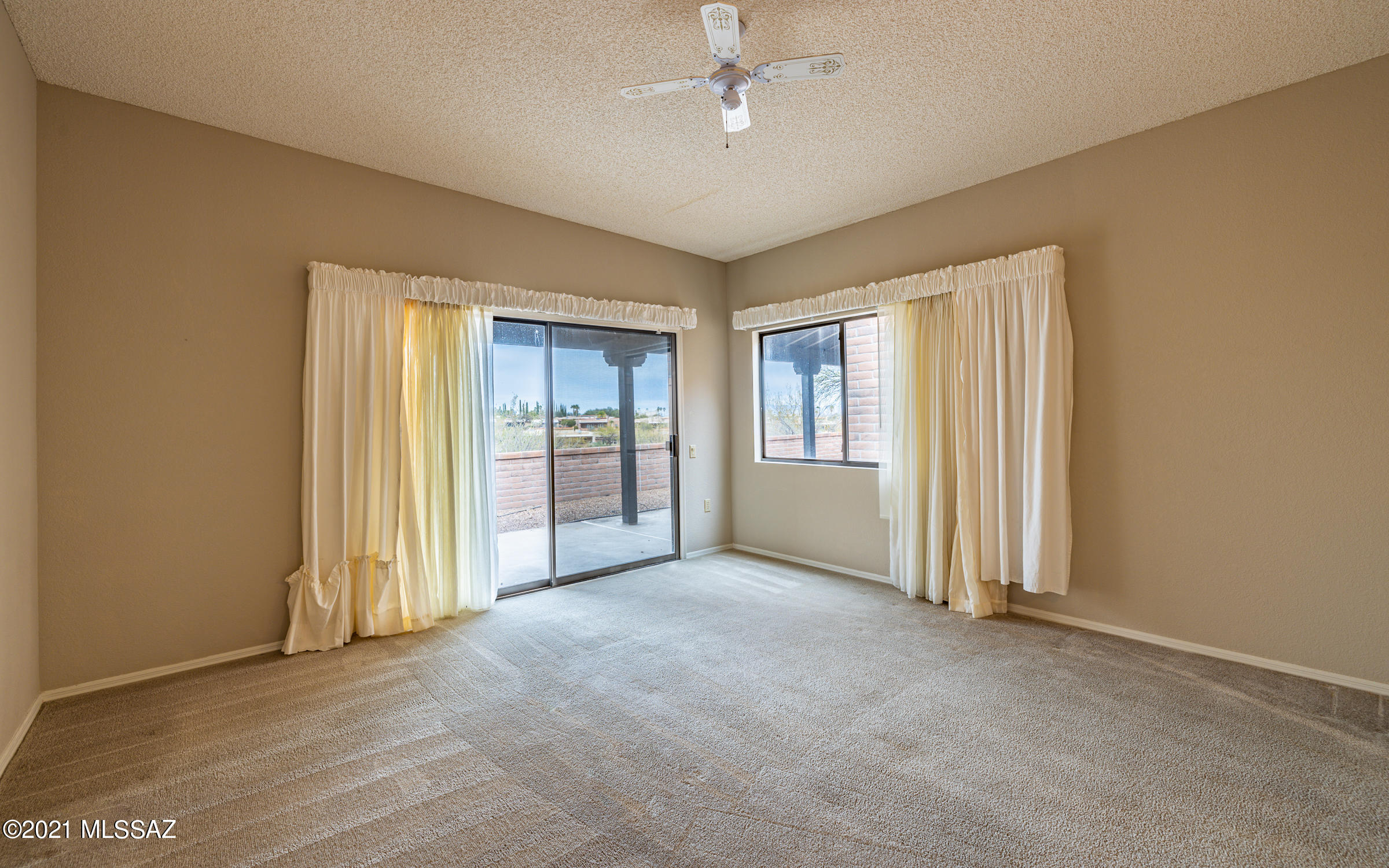 1750 West Camino Urbano Green Valley, AZ 85622 - Photo 14 of 34