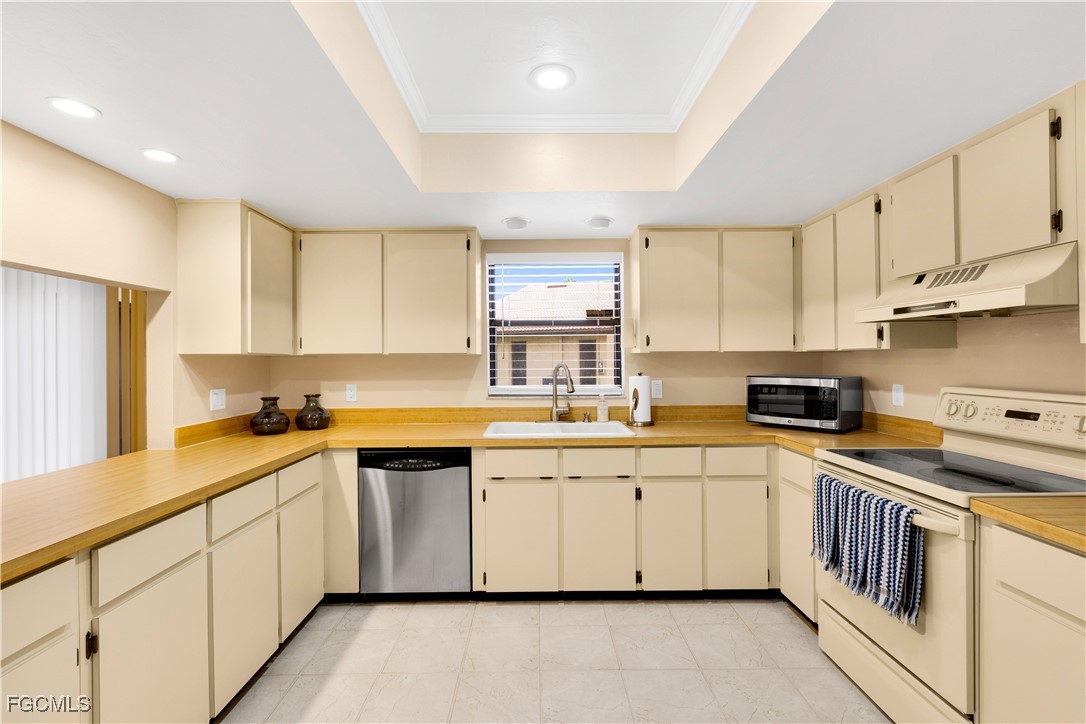 5282 Concord Way Fort Myers, FL 33907 - Photo 9 of 25