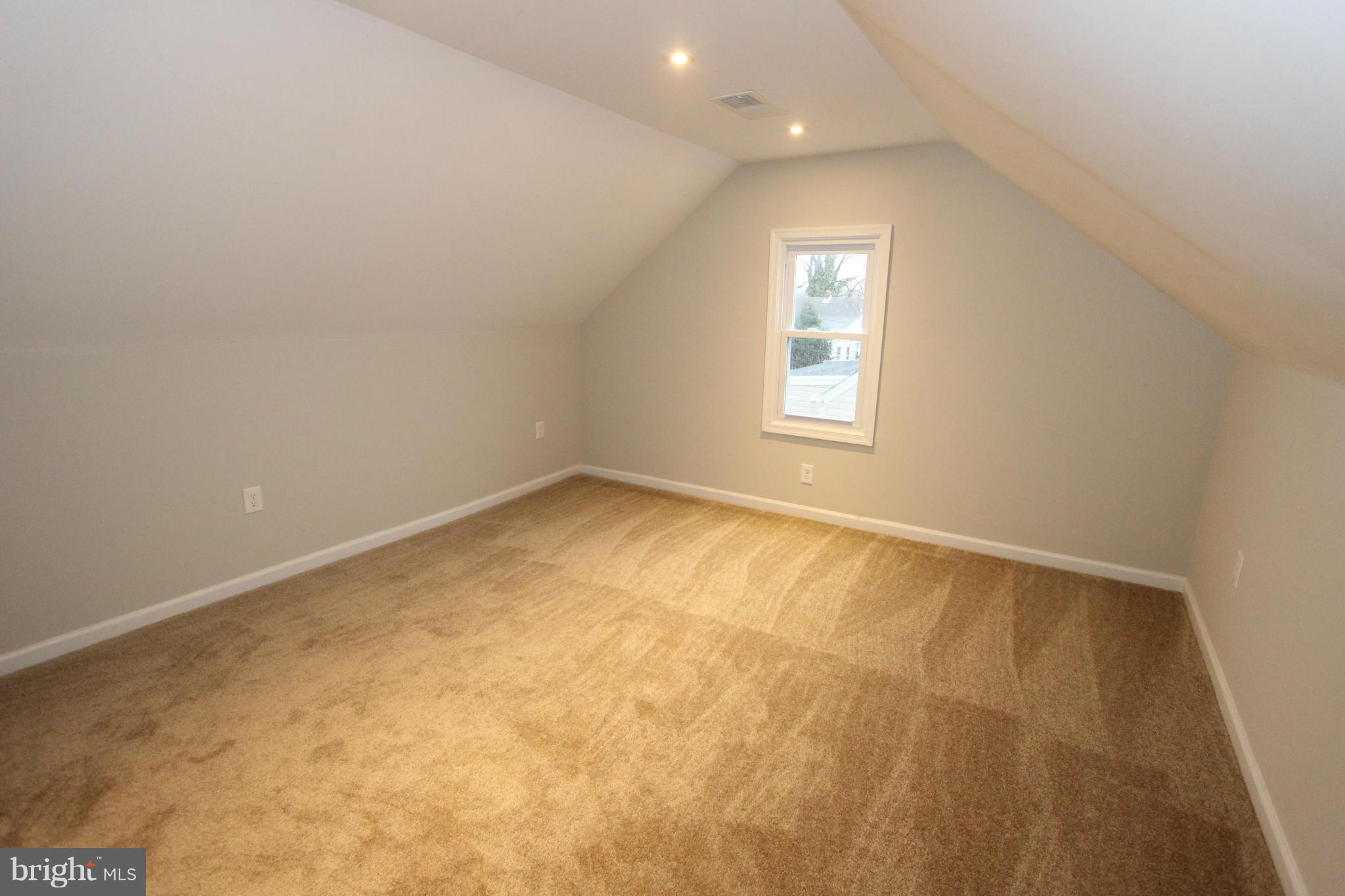 5 Plateau Road Baltimore, MD 21221 - Photo 15 of 18 Bedroom (Master)