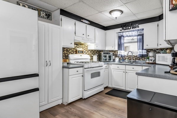 11 Cambridge Street Lawrence, MA 01843 - Photo 14 of 40