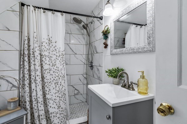 11 Cambridge Street Lawrence, MA 01843 - Photo 31 of 40