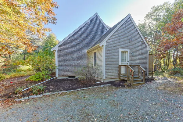 $1,350,000 | 12 Parker Drive, Truro, MA 02666