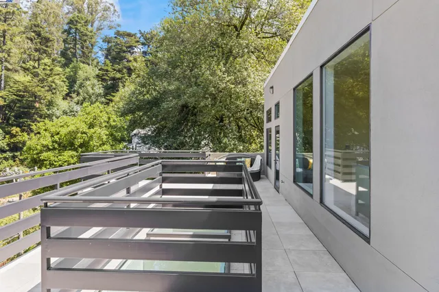 $1,688,000 | 6588 Longwalk Drive, Oakland, CA 94611