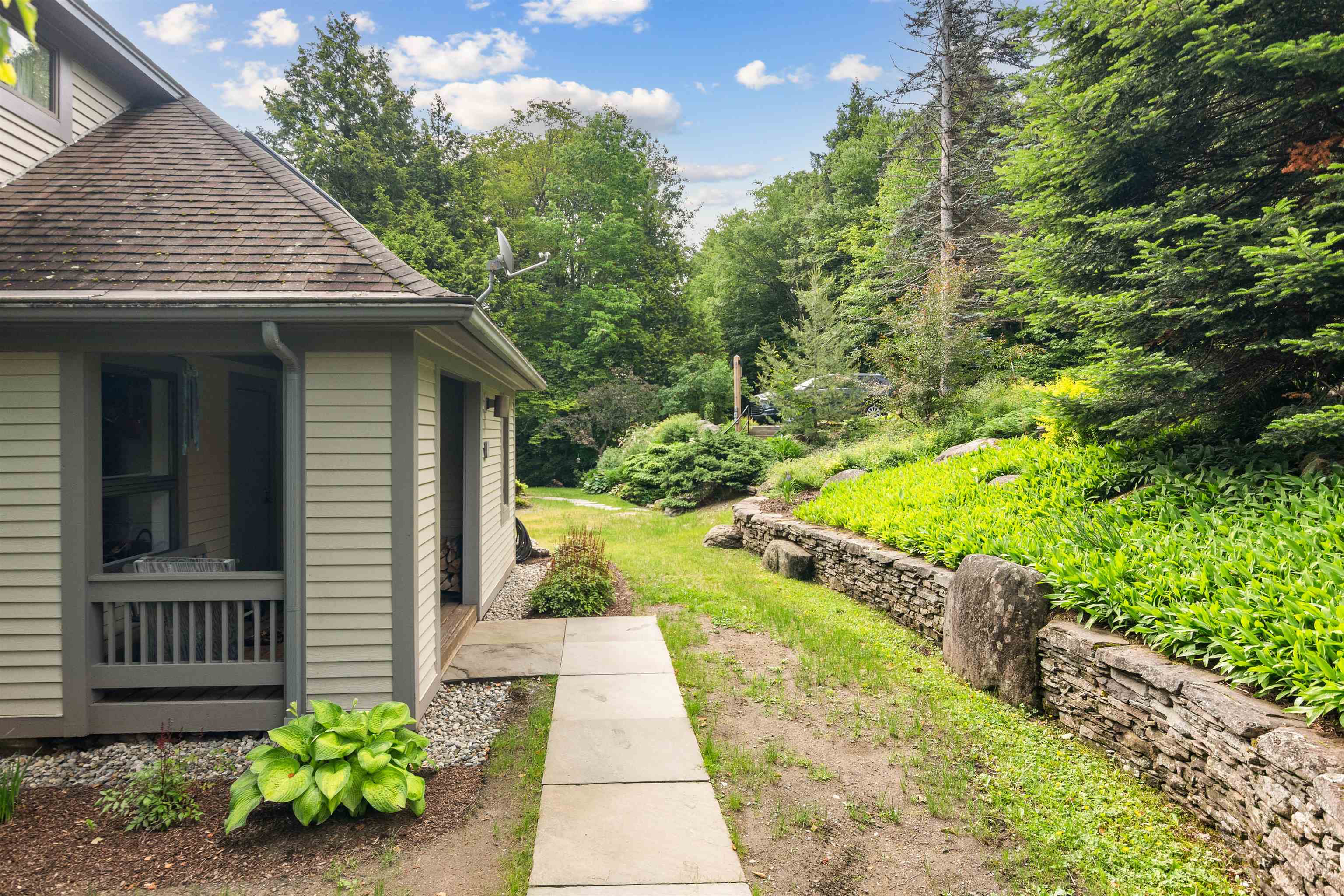 982 Brook Road, Unit 4 Stowe, VT 05672 - Photo 3 of 56