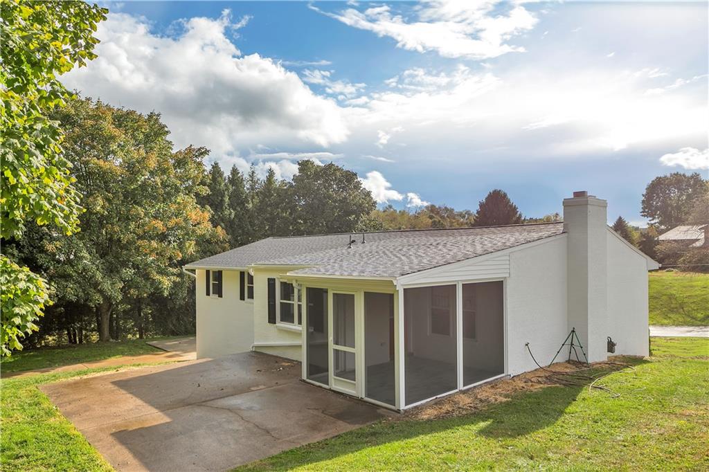 2 Hillcrest Drive Cecil, PA 15321 - Photo 4 of 25 a view of a house with backyard and garden