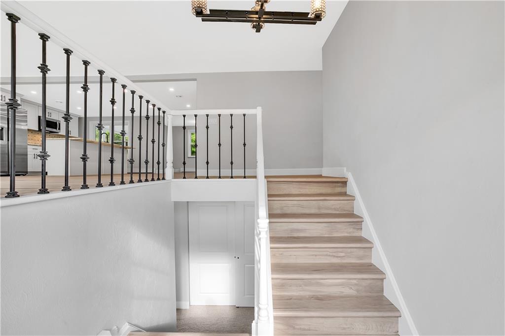 2 Hillcrest Drive Cecil, PA 15321 - Photo 5 of 25 a view of entryway