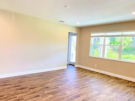 $3,990 | 16142 Monterey Greens Circle, Tampa, FL 33647