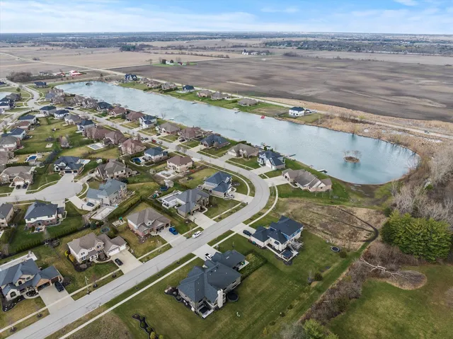 $150,000 | 13745 Memorial Drive, Manhattan, IL 60442