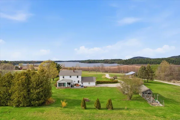 $905,000 | 48 Bushey Drive, Shelburne, VT 05482