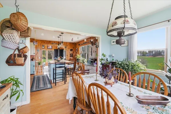 $905,000 | 48 Bushey Drive, Shelburne, VT 05482