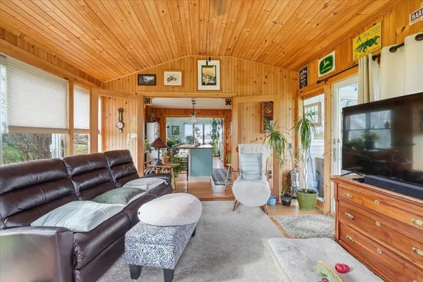$905,000 | 48 Bushey Drive, Shelburne, VT 05482