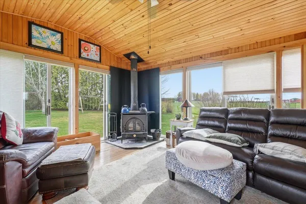 $905,000 | 48 Bushey Drive, Shelburne, VT 05482