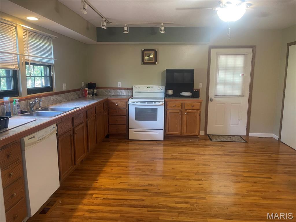 6355 Foxfire Lane French Village, MO 63036 - Photo 4 of 19