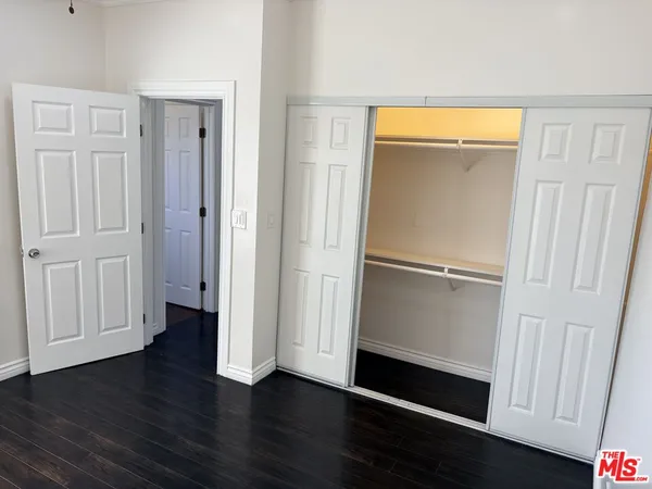 $1,495 | 738 New Hampshire Avenue, Unit 302, Los Angeles, CA 90005