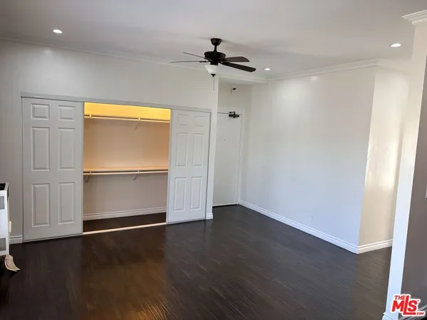 $1,495 | 738 New Hampshire Avenue, Unit 302, Los Angeles, CA 90005