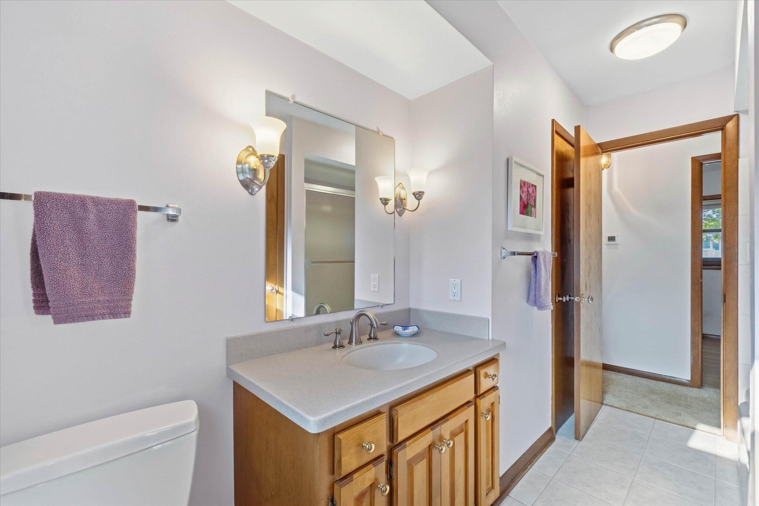 311 South High Street Port Washington, WI 53074 - Photo 22 of 35 21-Bathroom