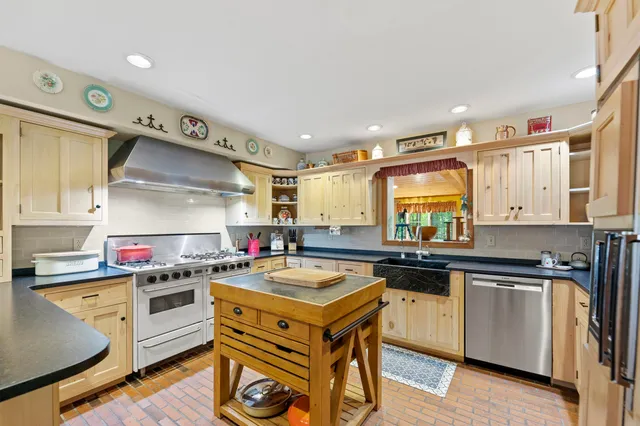 $10,000 | 37 Burnt Hill Road, Winhall, VT 05340