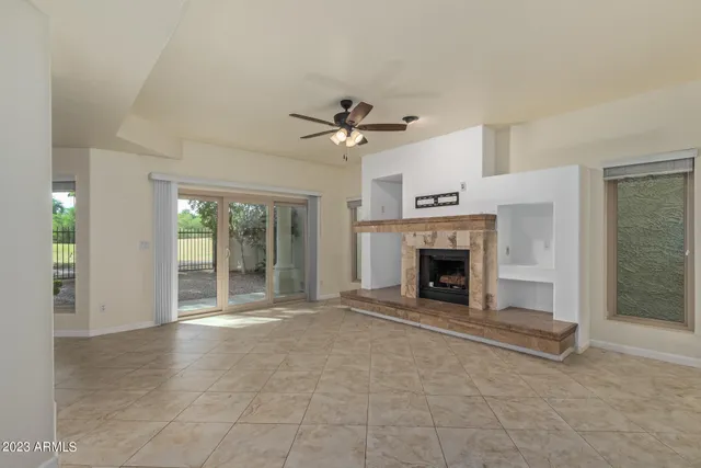 $3,015 | 9414 South 51st Street, Phoenix, AZ 85044