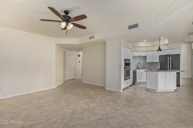 $3,015 | 9414 South 51st Street, Phoenix, AZ 85044