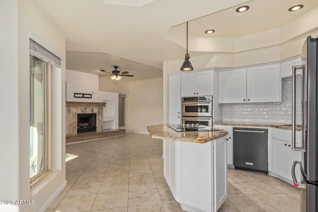 $3,015 | 9414 South 51st Street, Phoenix, AZ 85044