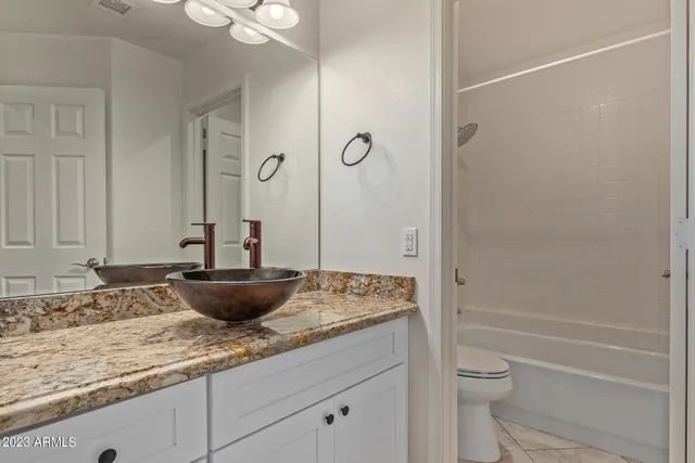 $3,015 | 9414 South 51st Street, Phoenix, AZ 85044