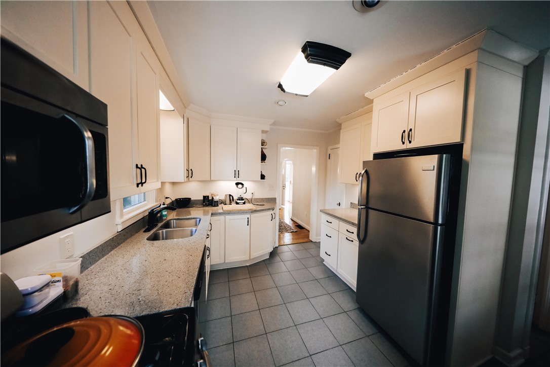 256 Riggs Drive Clemson, SC 29631 - Photo 13 of 31 Kitchen