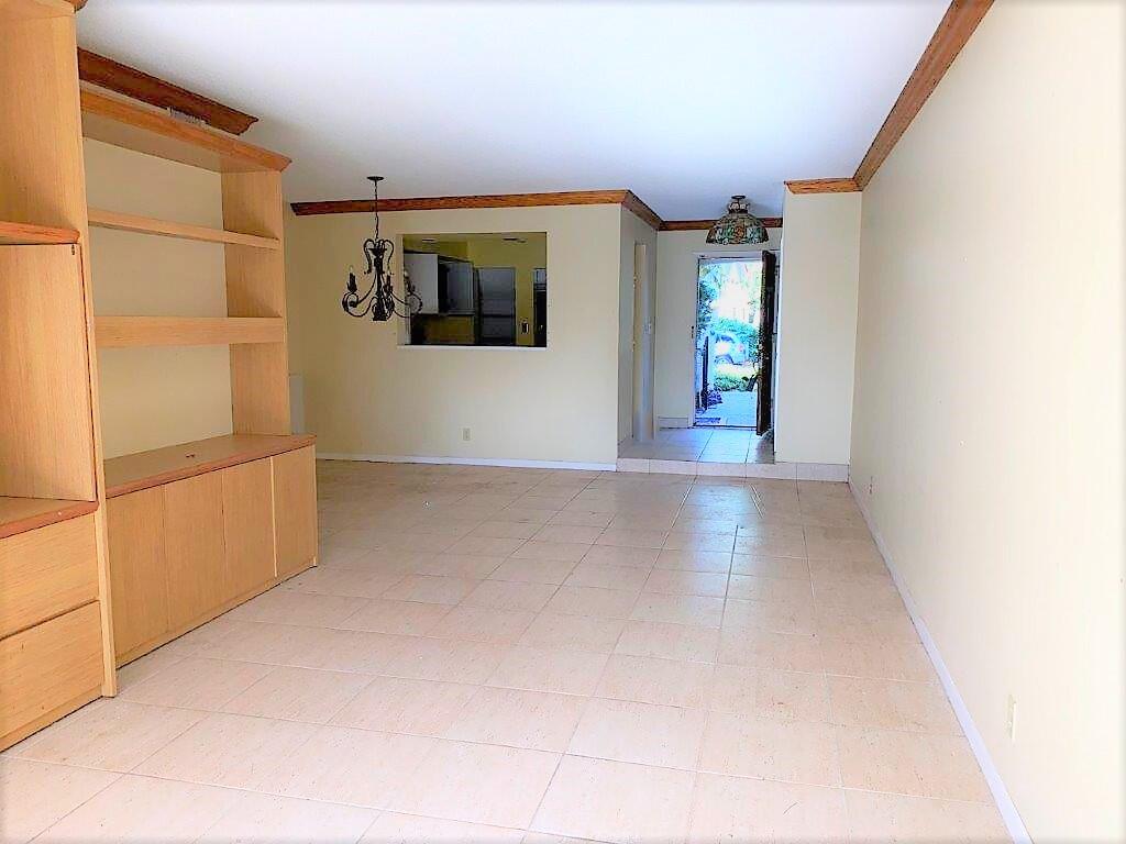 7748 La Mirada Drive Boca Raton, FL 33433 - Photo 3 of 13 Living room