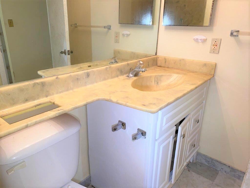 7748 La Mirada Drive Boca Raton, FL 33433 - Photo 10 of 13 Guest Bath