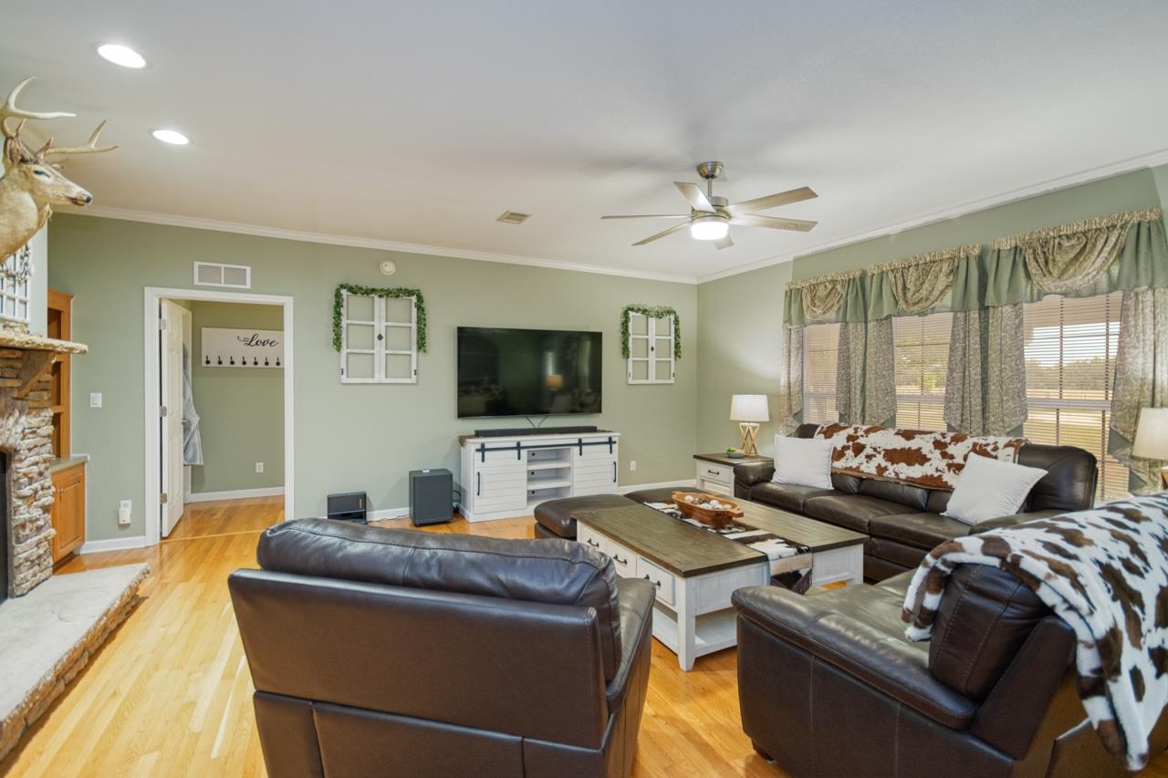 332 Northeast Forsythia Way Pinetta, FL 32350 - Photo 13 of 51
