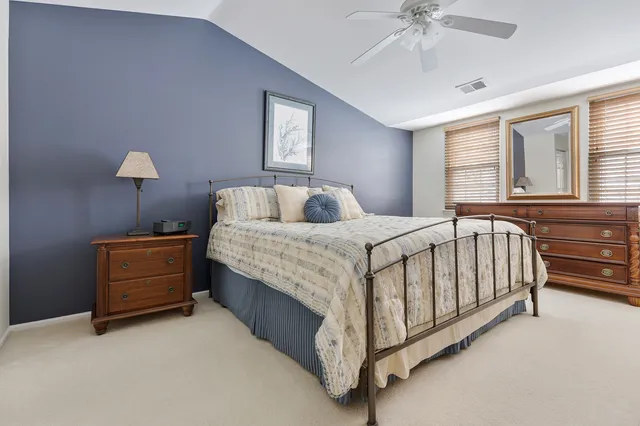 $280,000 | 1600 Brittany Court, Unit C2, Wheeling, IL 60090