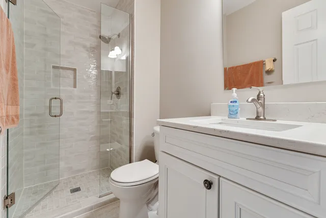 $280,000 | 1600 Brittany Court, Unit C2, Wheeling, IL 60090