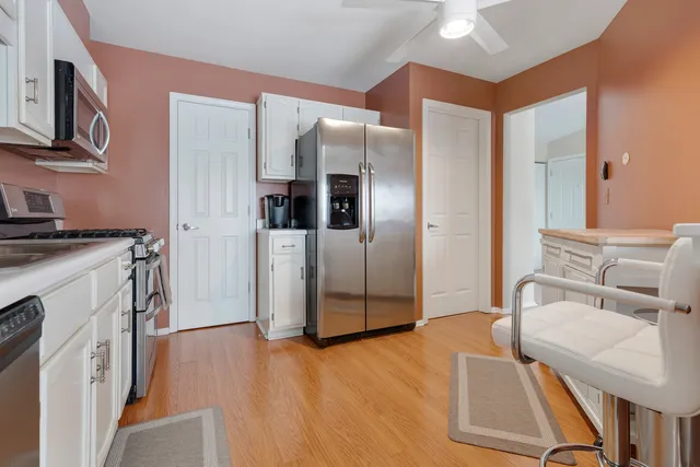 $280,000 | 1600 Brittany Court, Unit C2, Wheeling, IL 60090