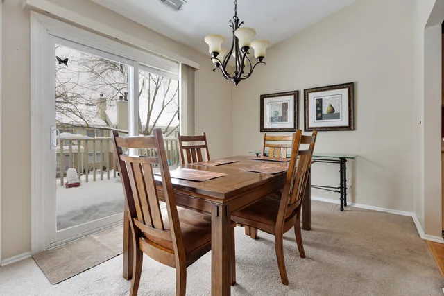 $280,000 | 1600 Brittany Court, Unit C2, Wheeling, IL 60090